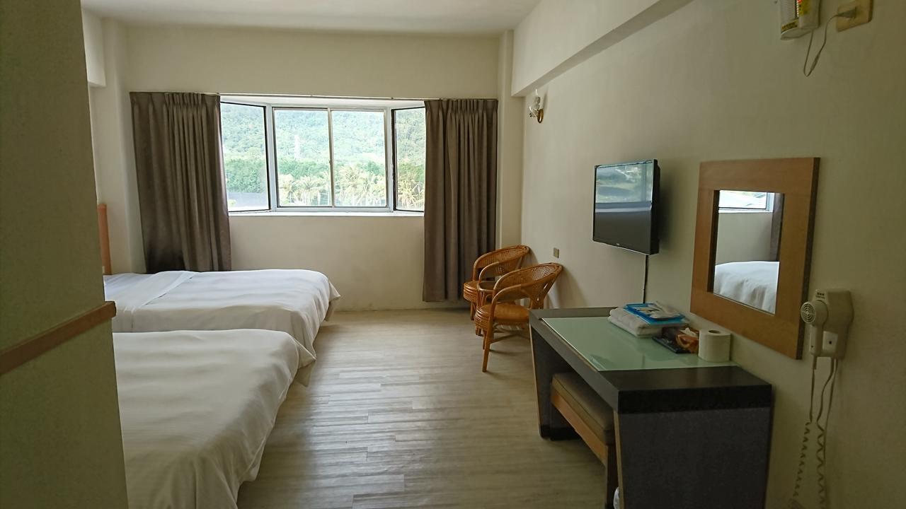 Angela Hotel Taitung Exterior photo